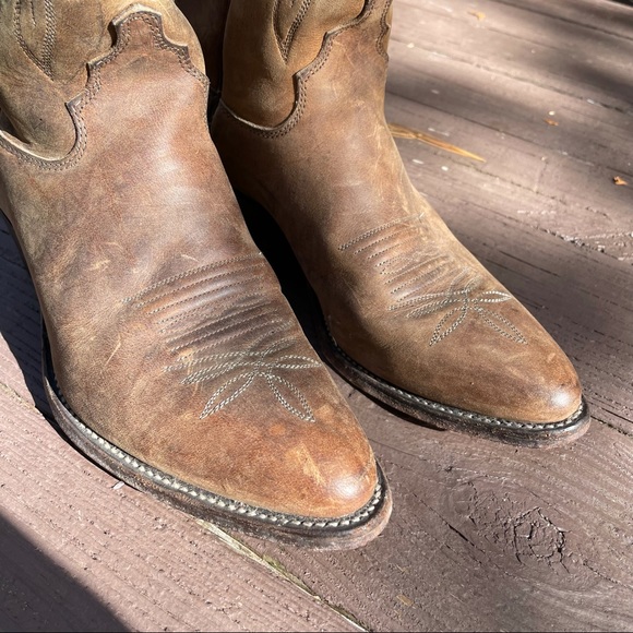 Justin Cowboy Boots - Picture 3 of 7